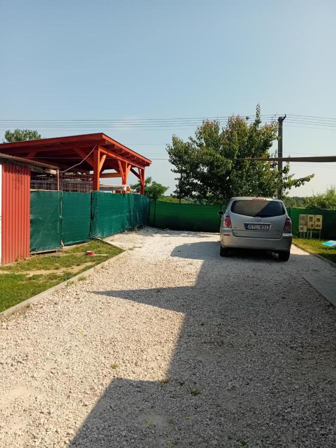 Villa Koetel Utcai Vendeghaz Balatonkeresztúr Exterior foto